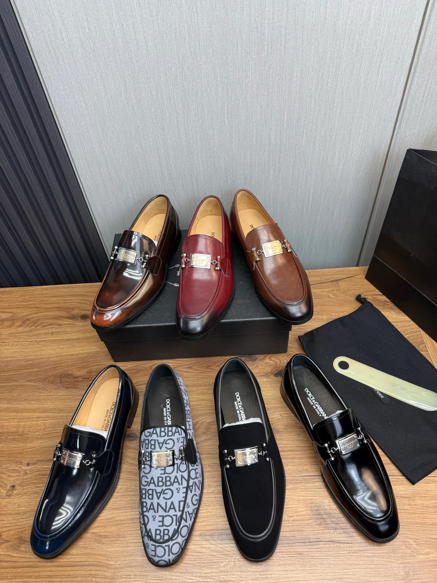Factory price 520💰 Dolce&G .DG men's loafers👞 Classic and fashionable style, embellished with personalized DG logo. Imported cowhide, open-edge beaded cowhide, cowhide lining, original non-slip and wear-resistant outsole Size: 39-44 (customized at 38.45)
